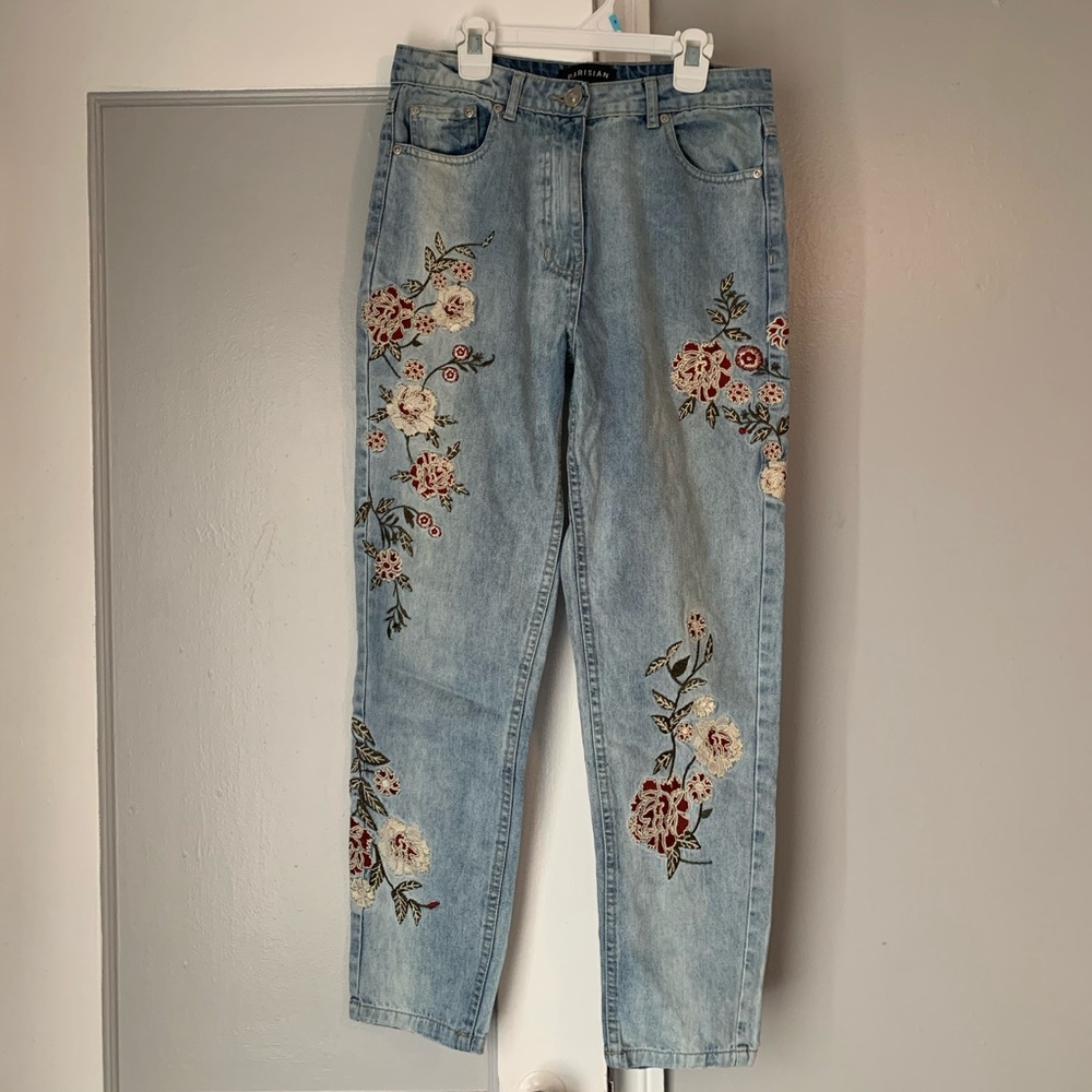 Floral embroidered light-wash jeans